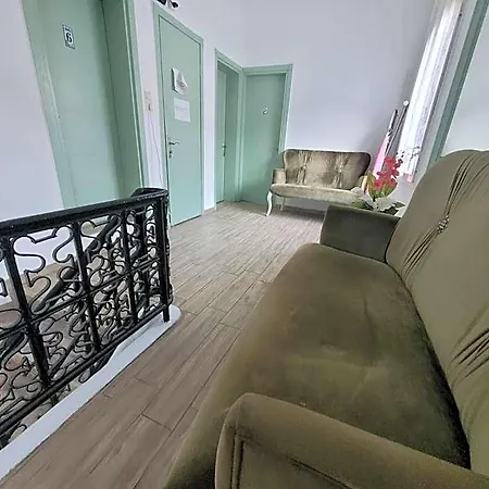 La Butik Pansiyon Ayvalı